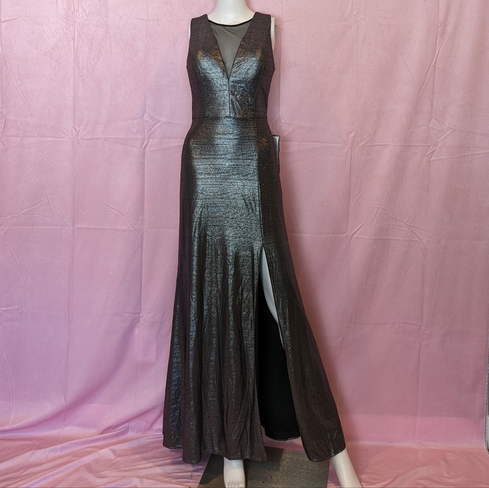 Nightwear by R&M Richards Gray Metallic Sleeveless Mesh Insert V Neck Gown 10